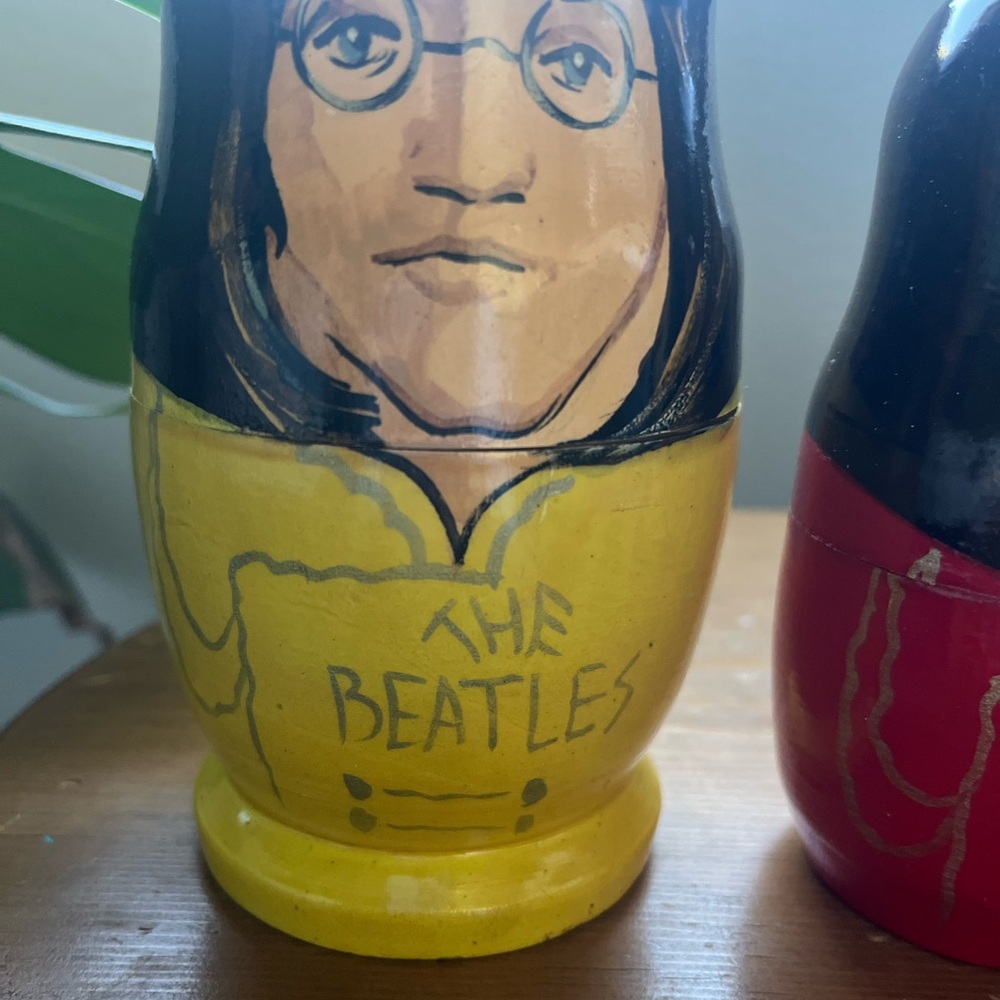 The Beatles Nesting Dolls - Yellow, Red, Green, Black - Picture 7 of 8